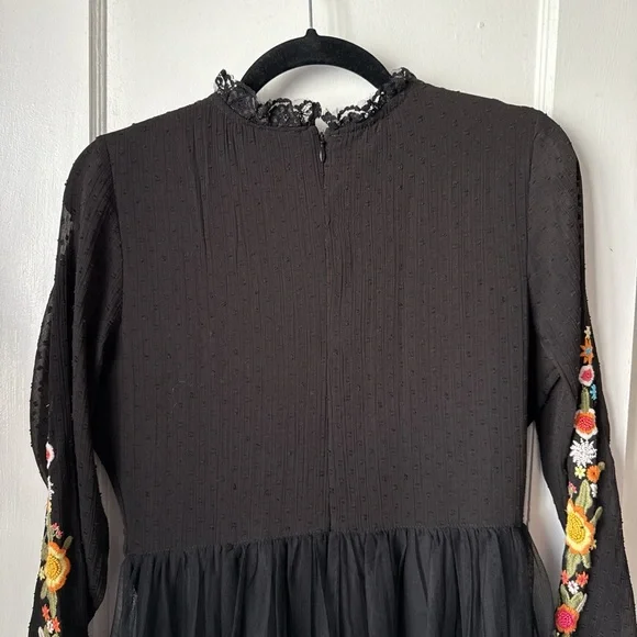 ModCloth Floral Embroidered Black Dress - Picture 5 of 6
